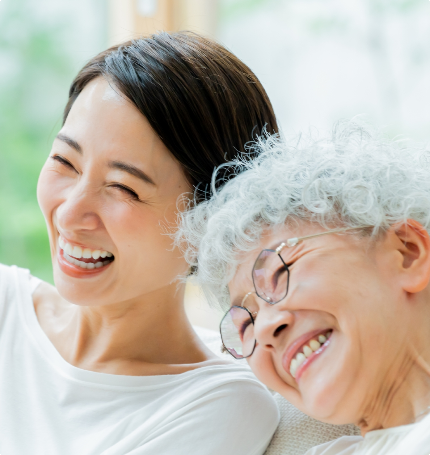 笑顔の女性たち